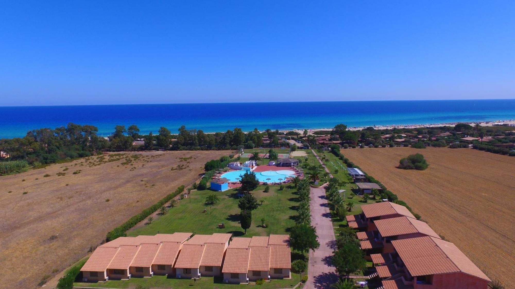 Rey Beach Club Monte Nai Exterior foto