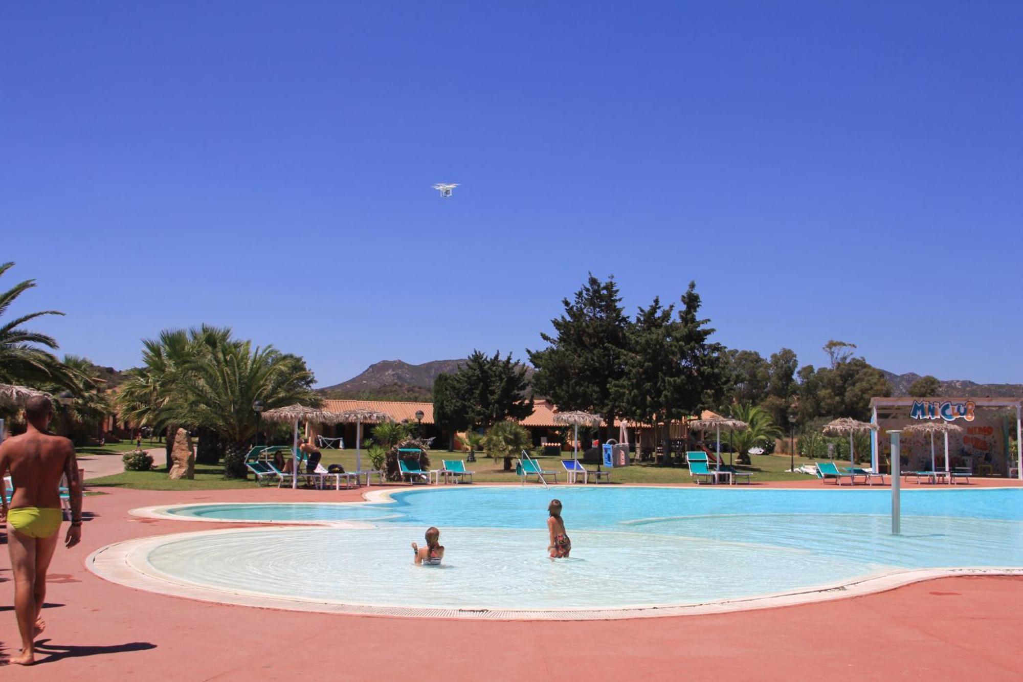 Rey Beach Club Monte Nai Exterior foto